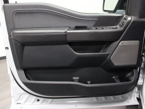 Used 2025 Ford F150 Lariat AWD/4WD image 13
