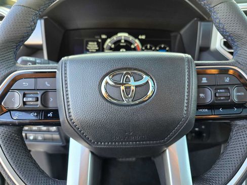 Used 2025 Toyota Sequoia Platinum AWD/4WD image 28