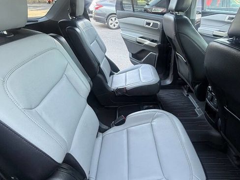 Used 2021 Ford Explorer XLT w/ Equipment Group 202A AWD/4WD image 10