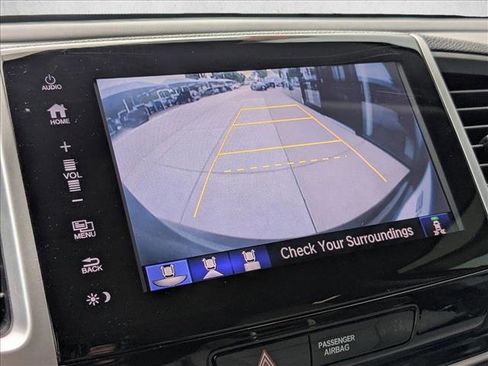 Used 2017 Honda Pilot Elite image 18