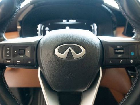 Used 2023 INFINITI QX60 Sensory w/ Vision Package FWD image 28