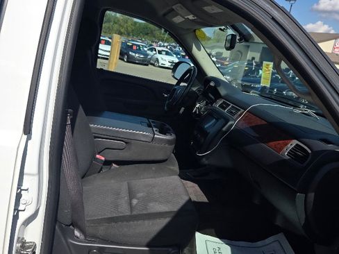 Used 2014 GMC Yukon SLE image 15