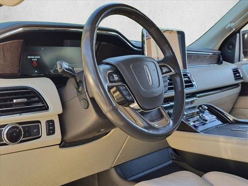 Used 2020 Lincoln Navigator L Reserve w/ Luxury Package AWD/4WD image 10