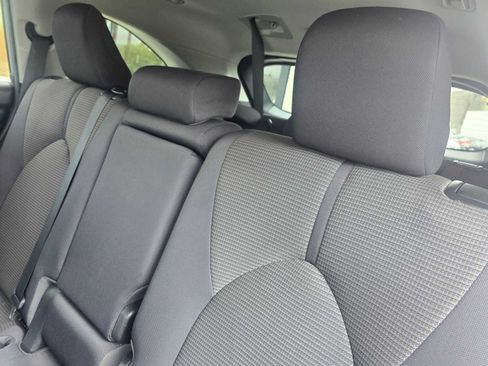 Used 2023 Toyota Highlander LE FWD image 19