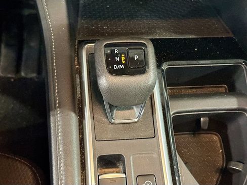 Used 2024 Nissan Pathfinder SV AWD/4WD image 18