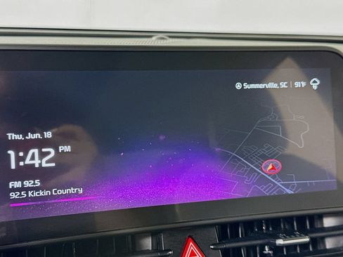 Used 2025 Kia Sportage EX FWD image 25