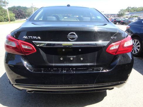 Used 2018 Nissan Altima 2.5 SV FWD image 5