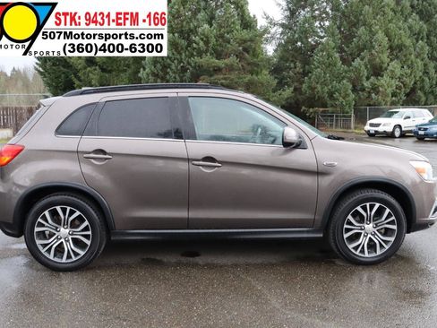 Used 2018 Mitsubishi Outlander Sport SEL image 9