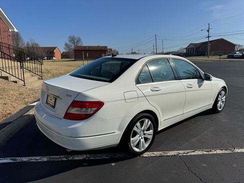 Used 2010 Mercedes-Benz C 300 Sedan image 8