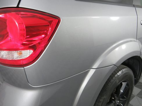 Used 2019 Dodge Journey SE w/ Blacktop Package image 29