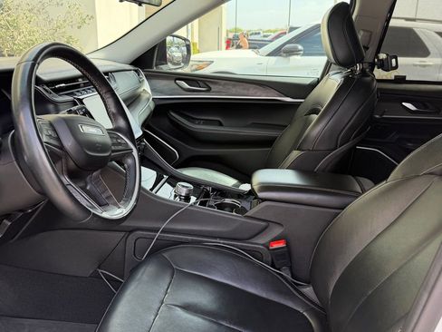 Used 2021 Jeep Grand Cherokee L Limited image 12