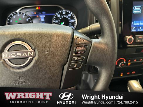 Used 2023 Nissan Frontier SV w/ Midnight Edition Package image 20