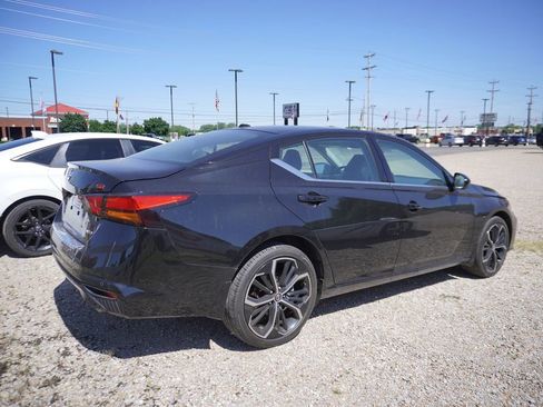 Used 2023 Nissan Altima 2.5 SR w/ SR Premium Package AWD/4WD image 6