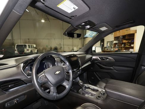 Certified 2023 Chevrolet Traverse Premier image 9
