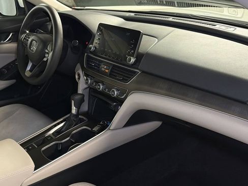 Used 2018 Honda Accord LX image 11