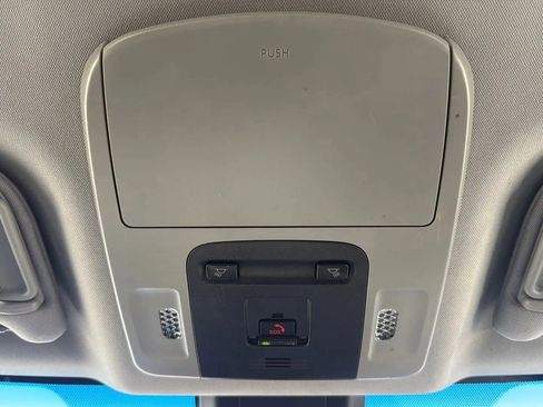 Used 2020 Toyota Camry LE image 21