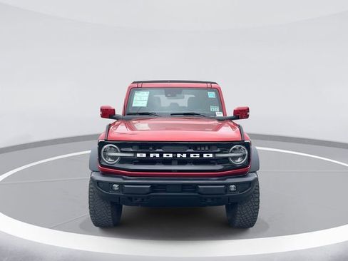 Certified 2023 Ford Bronco Outer Banks w/ Sasquatch Package AWD/4WD image 2