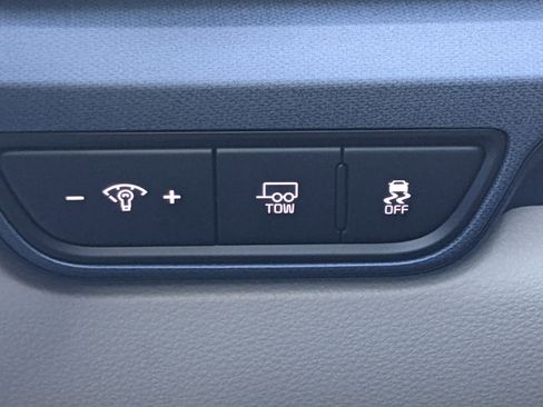 Certified 2025 Kia Carnival EX image 20