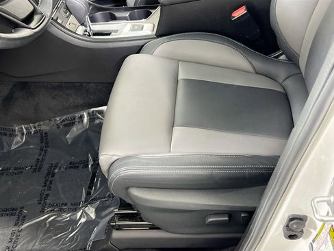 Used 2022 Subaru Ascent Onyx Edition image 18