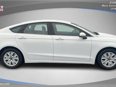 Used 2019 Ford Fusion S image 4