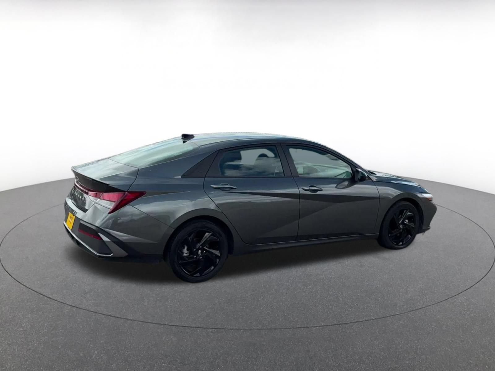 Used 2026 Hyundai Elantra Sport FWD image 14