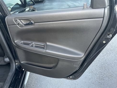 Used 2013 Chevrolet Impala LTZ image 22