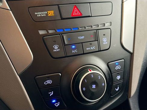 Used 2018 Hyundai Santa Fe Sport AWD/4WD image 16