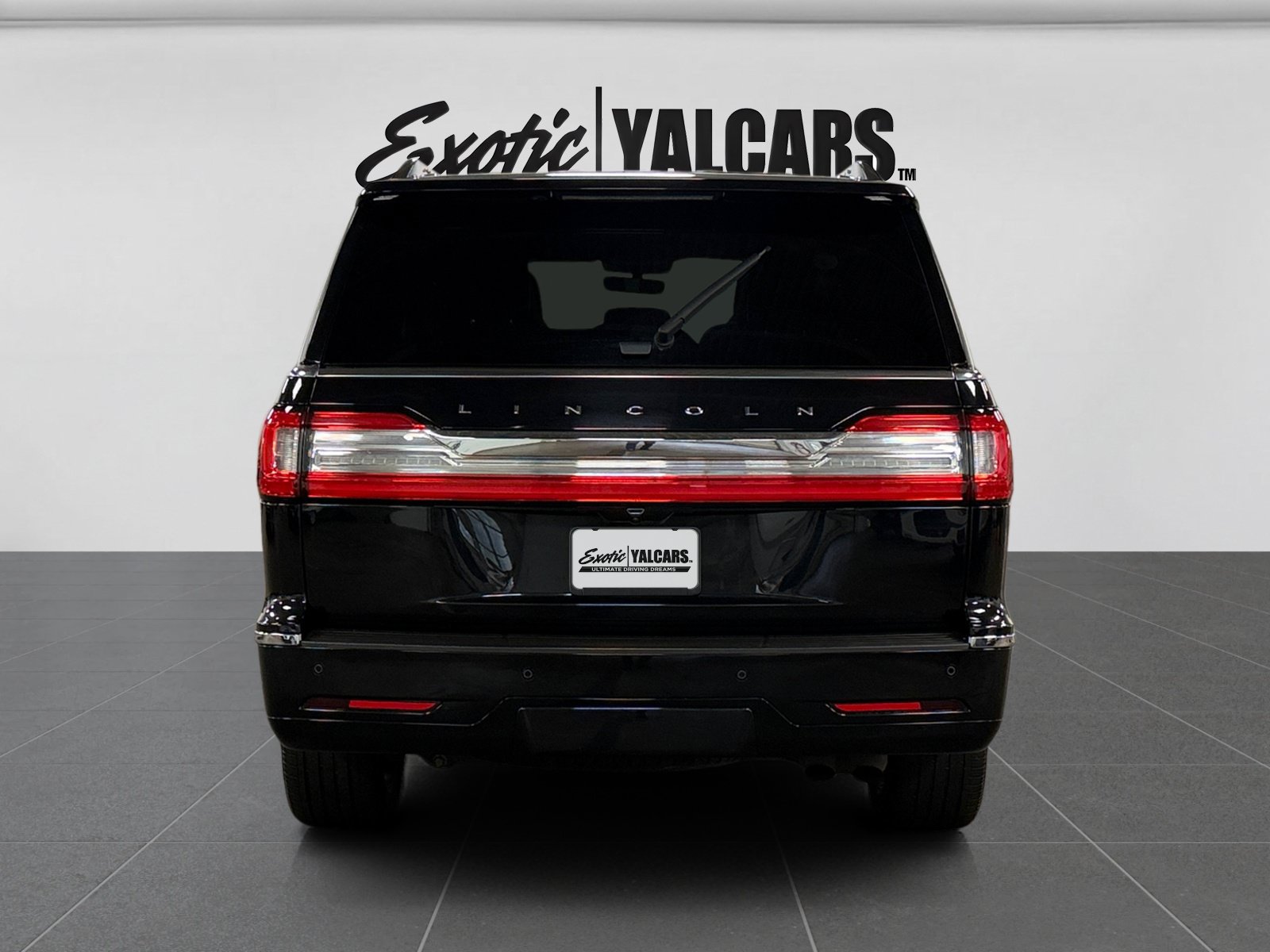 Used 2020 Lincoln Navigator Reserve AWD/4WD image 4