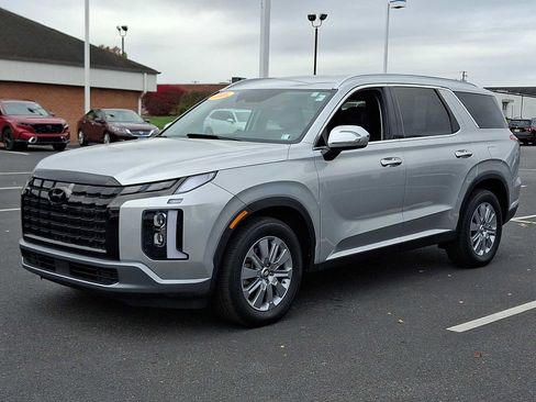 Used 2023 Hyundai Palisade SEL image 3