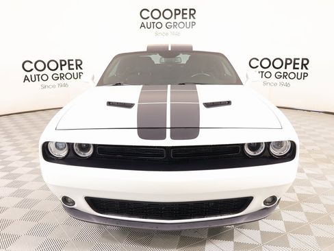 Used 2023 Dodge Challenger SXT w/ Blacktop Package image 9