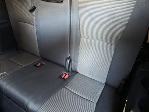 Used 2024 Toyota Highlander LE image 21