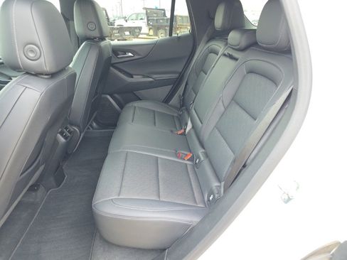 Used 2025 Chevrolet Equinox LT w/ Convenience Package II image 18