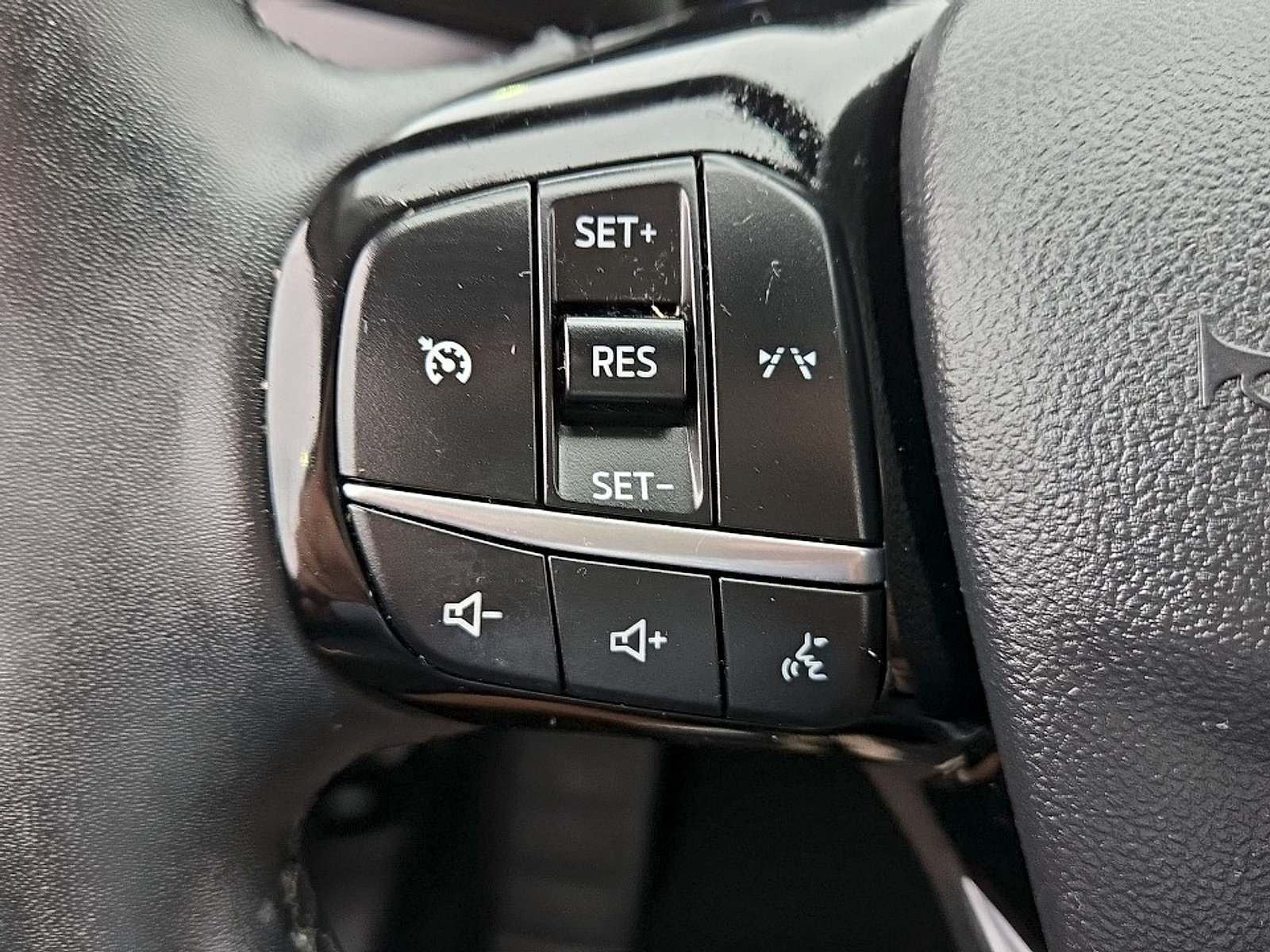 Certified 2024 Ford Escape Active AWD/4WD image 13