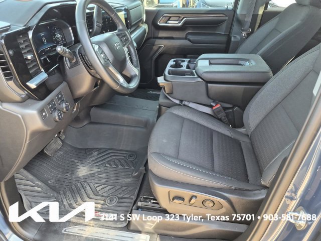 Used 2024 Chevrolet Silverado 1500 LT Trail Boss w/ Protection Package AWD/4WD image 18
