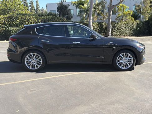 Used 2022 Maserati Levante GT image 7