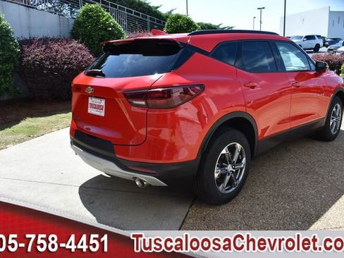 Used 2024 Chevrolet Blazer LT FWD image 11