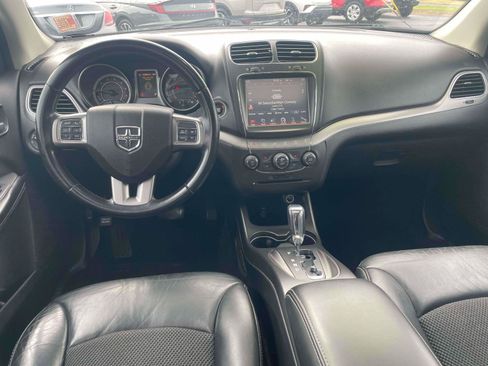 Used 2020 Dodge Journey Crossroad FWD image 16