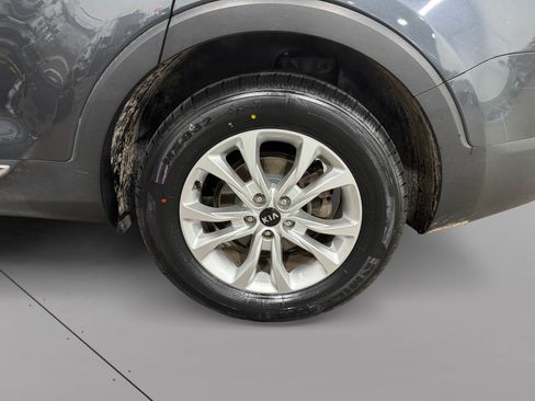 Used 2020 Kia Telluride LX AWD/4WD image 14