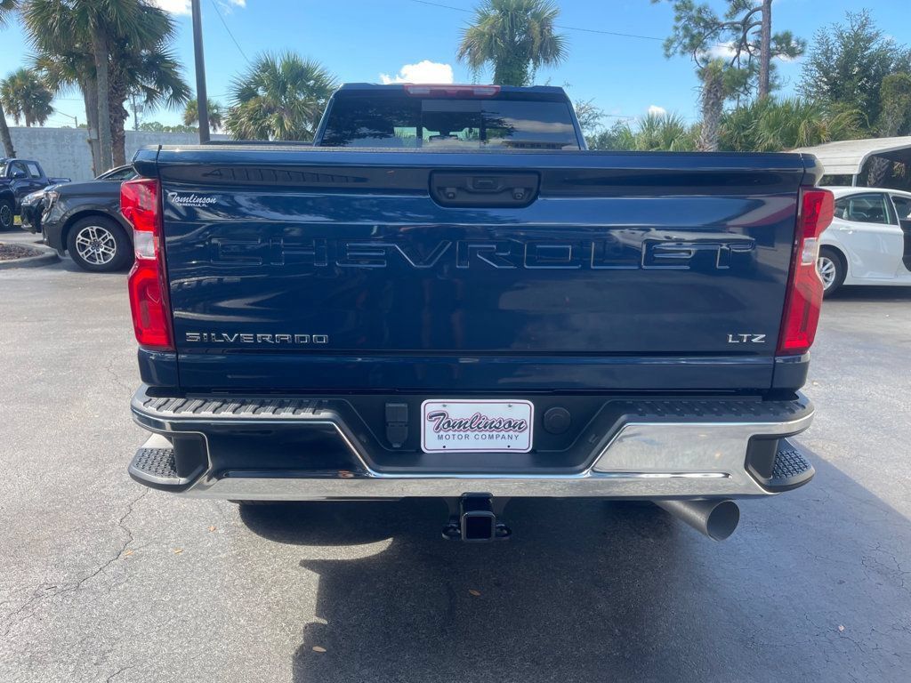 Used 2021 Chevrolet Silverado 3500 LTZ w/ LTZ Convenience Package AWD/4WD image 4