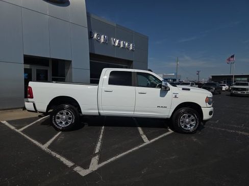 Used 2024 RAM 2500 Laramie AWD/4WD image 4