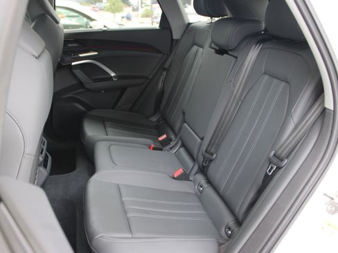 Certified 2025 Audi Q5 Premium Plus w/ Premium Plus AWD/4WD image 23