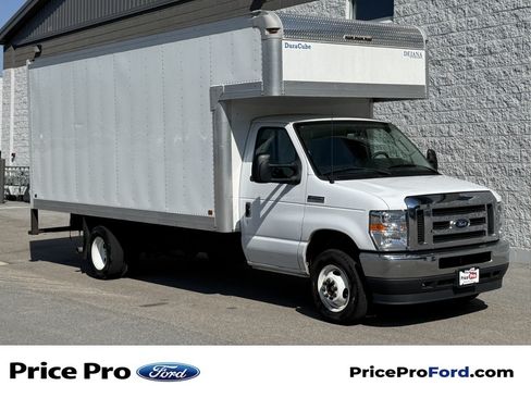 Used 2023 Ford E-450 and Econoline 450 Super Duty w/ Power Windows & Locks Group RWD image 1