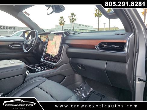 Used 2025 GMC Yukon XL Denali image 18