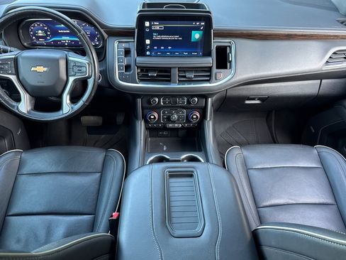 Used 2022 Chevrolet Suburban Premier image 13
