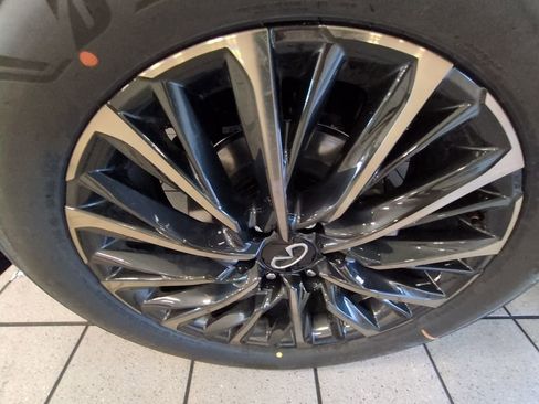 New 2026 INFINITI QX80 Autograph AWD/4WD image 30