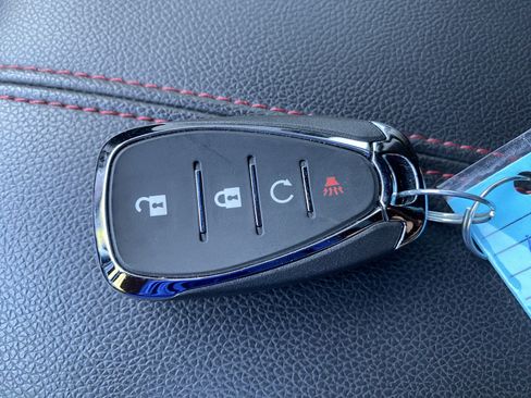 Used 2023 Chevrolet Equinox RS AWD/4WD image 36