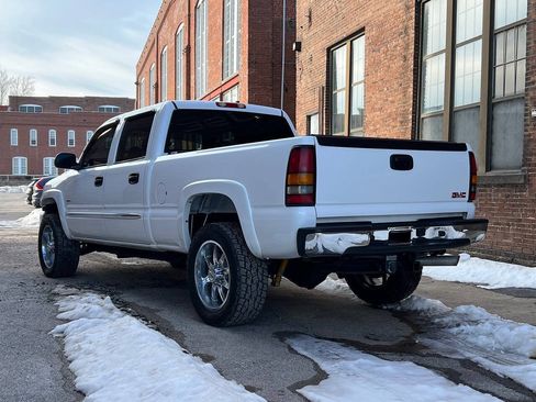 Used 2004 GMC Sierra 2500 SLE w/ Heavy-Duty Power Package AWD/4WD image 10