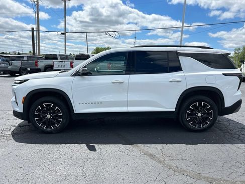 Used 2025 Chevrolet Traverse LT w/ Sun and Wheel Package AWD/4WD image 8