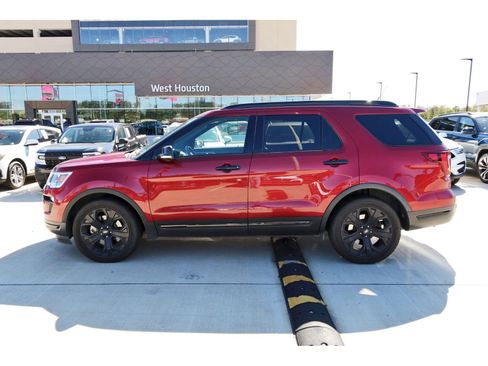 Used 2019 Ford Explorer Sport w/ Equipment Group 401A image 5