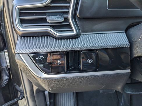 Certified 2024 Kia Sportage LX image 28